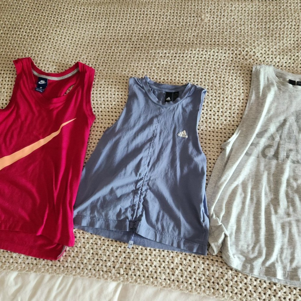 Bundle of athletic shirts Nike & Adidas (small)